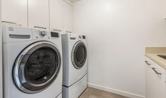 165 Pine Ave, Carlsbad, CA 92008