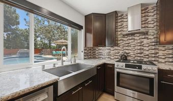5217 Alamosa Park Dr, Oceanside, CA 92057