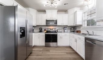 541 Firewood Dr, Centerton, AR 72719