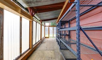 1558 E St, Anchorage, AK 99501