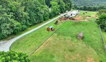 8272 WOODBINE Rd, Airville, PA 17302