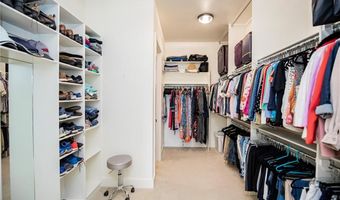 8704 W Flycatcher Pl, Bentonville, AR 72713
