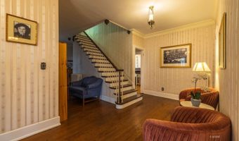 171 E State St, Athens, OH 45701