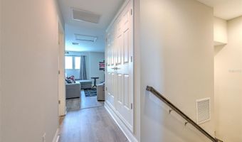 7401 PARADISO Dr, Apollo Beach, FL 33572