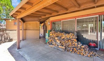 19955 Chickasaw Rd, Apple Valley, CA 92307