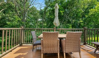 1710 Ridgeview Circle Dr, Ballwin, MO 63021