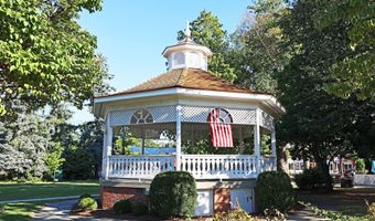 67 Thorpe St 67, Fairfield, CT 06824