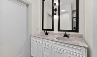 810 Spyglass Hill Dr, Bedford, IN 47421