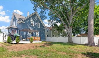 280 Woodbine St, Cranston, RI 02910