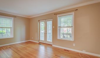 514 S HENRY St, Alexandria, VA 22314