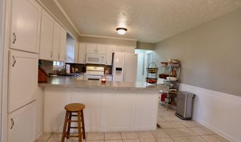 948 Pinebluff Lake Rd, Aberdeen, NC 28315