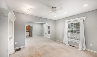 614 S 7th St, Atchison, KS 66002