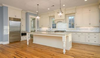 8 Crossbow Rd, Bluffton, SC 29910