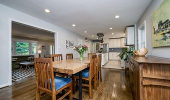 7016 WILSON Ln, Bethesda, MD 20817