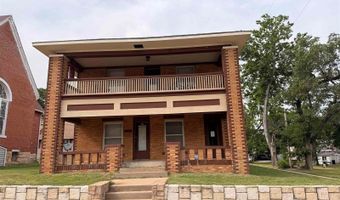 308 E 5th Ave, Arkansas City, KS 67005