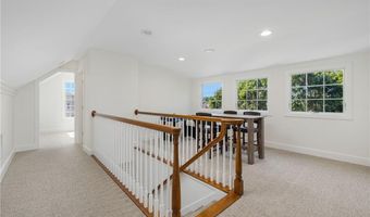 42 Camden Rd, Narragansett, RI 02882