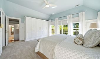 11005 Park Rd, Anchorage, KY 40223