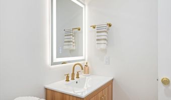 490 MAKO Dr, Atlantic Beach, FL 32233