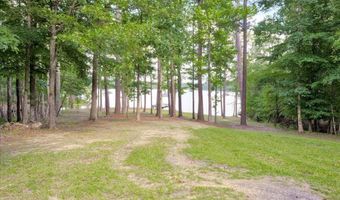 1034 N Pointe Dr, Lincolnton, GA 30817