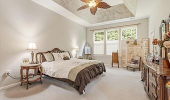 8 Meadowbrook Aly, Barnegat, NJ 08005