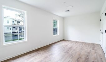 80 South St 103, Bethel, CT 06801
