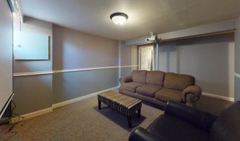721 Meadow Pl, Ames, IA 50010