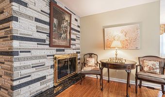 9 Cordova Dr, Absecon, NJ 08201