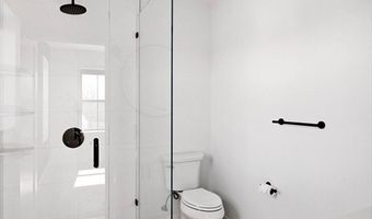 631 Saratoga St 4, Boston, MA 02128