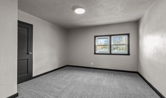 1200 S KERNAN Ave, Appleton, WI 54915