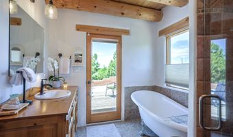 9 Desiderio, Arroyo Seco, NM 87514