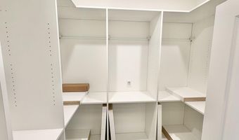 8318 Kettle Hill Ct SE, Alto, MI 49302