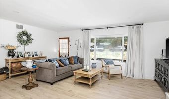 3620 Foxley Dr, Escondido, CA 92027