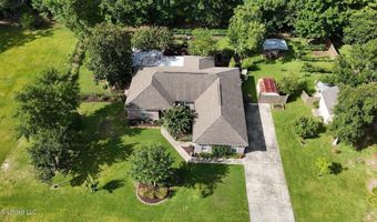 210 Henley Pl, Bay St. Louis, MS 39520