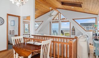 695 Charlestown Beach Rd, Charlestown, RI 02813