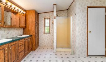 6 Joyce Ln, Raymond, NH 03077