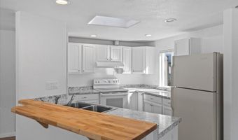 939 S Valley View Rd UNIT 12, Ashland, OR 97520