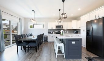 827 33rd Ct SW, Altoona, IA 50009
