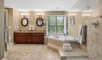 22 Elizabeth Way, Bedford, NH 03110