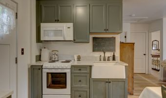 46 Ashford Lake Dr, Ashford, CT 06278
