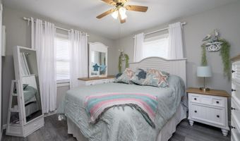 293 Louis Ave, Bayville, NJ 08721