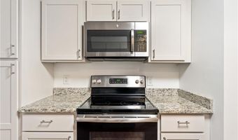30 Argyle Ave 206, East Providence, RI 02915