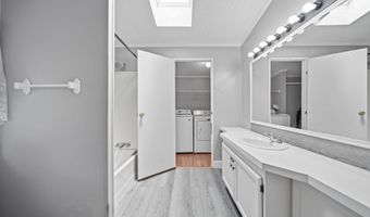 817 Savannah River Dr, Adrian, MI 49221
