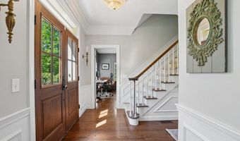 5 Spring Hill Rd, Bedford, NH 03110