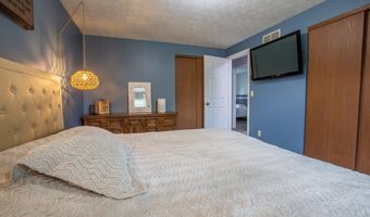 1114 Foxmoor Ln, Ashland, OH 44805