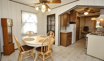 101 Hampton Ave, Albertson, NY 11507