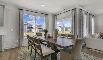 1121 Summer Daisy Dr, Aberdeen, NC 28315