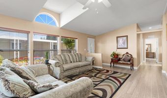 4660 N River Rd 17, Oceanside, CA 92057