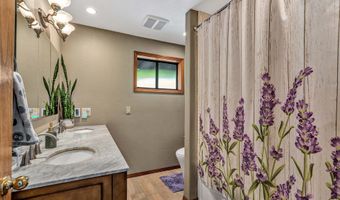 20333 S SWEETWOOD Ln, Oregon City, OR 97045
