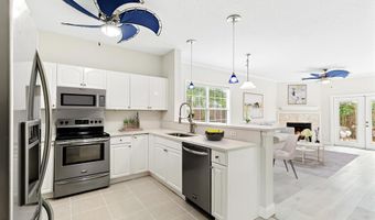 66 W 14TH St, Atlantic Beach, FL 32233