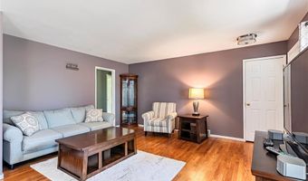 6011 Ranchwood Dr, Affton, MO 63123